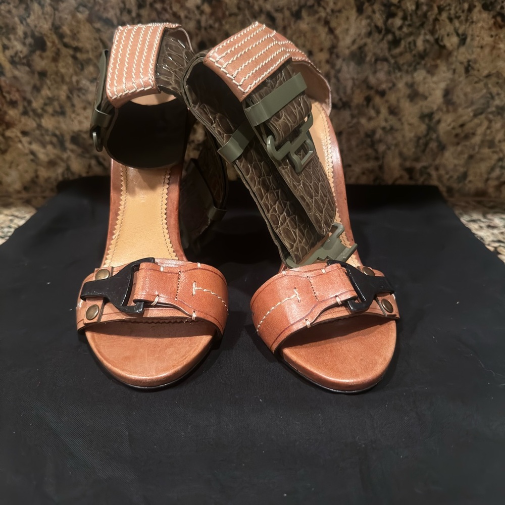 DSQUARED Brown and Olive Leather High Heel Sandals with Buckle Detail - Picture 2 of 7